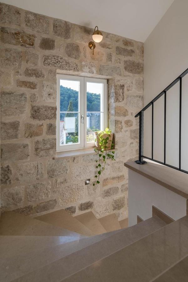 New Villa Ani! Traditional And Luxurious 4-Bedroom Villa With Heated Pool And Sea Views Postira Exterior foto