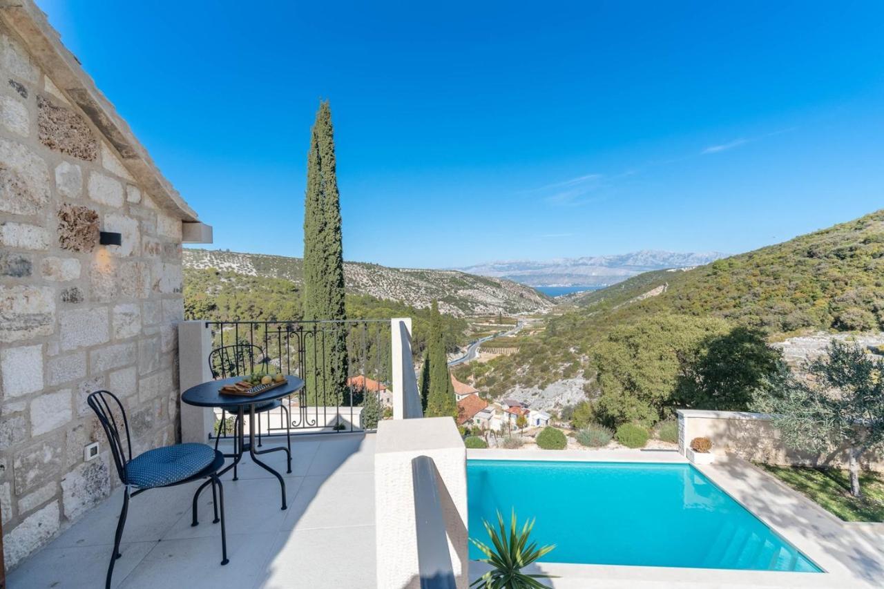 New Villa Ani! Traditional And Luxurious 4-Bedroom Villa With Heated Pool And Sea Views Postira Exterior foto